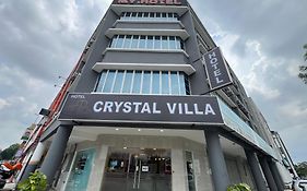 Hotel Crystal Villa